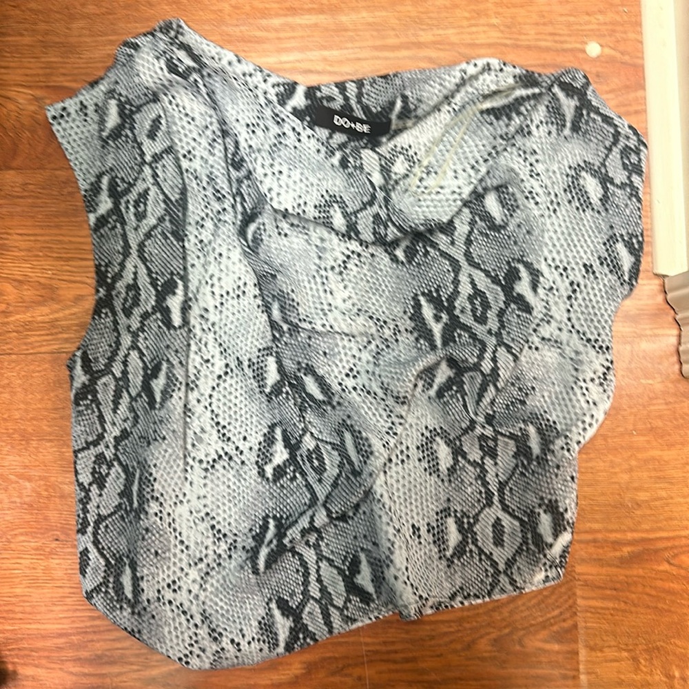 DO + Be mock neck snakeskin top